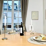Unique Studio Near Notre-Dame